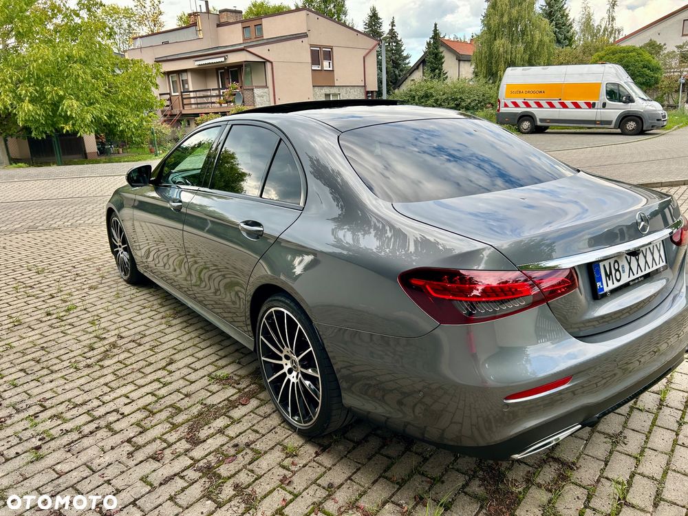Mercedes-Benz Klasa E 220 d T 9G-TRONIC AMG Line - 17