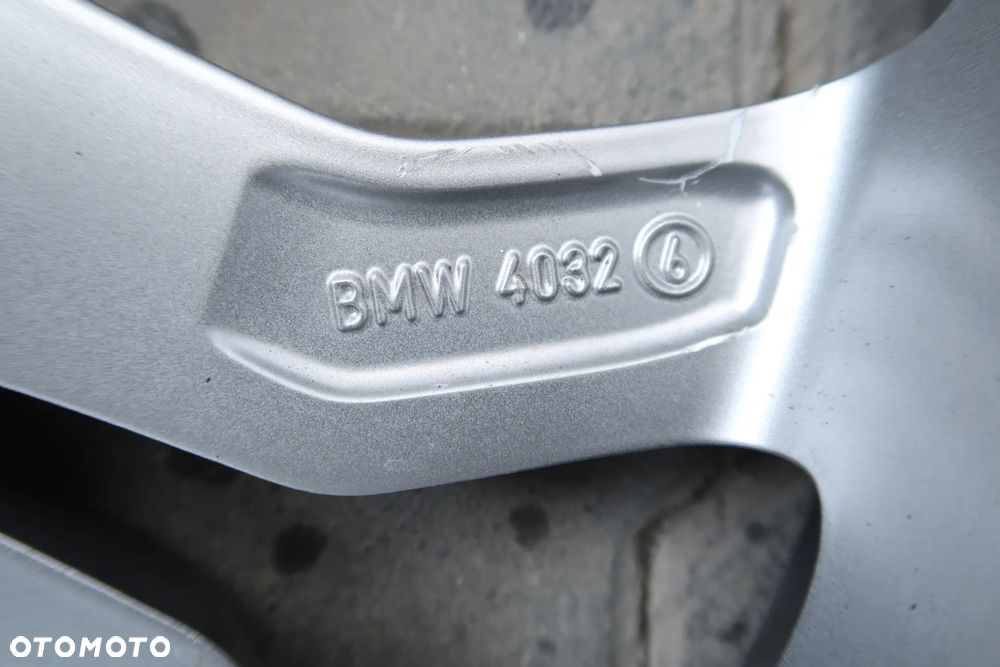 C504A Felga BMW 6877238 7,5x19et32 - 7