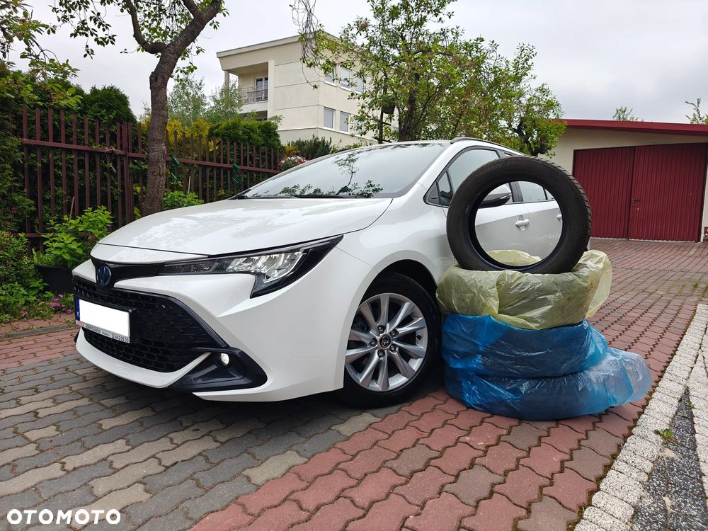 Toyota Corolla 1.8 Hybrid Comfort - 1