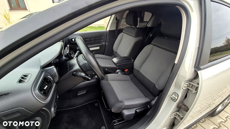 Citroën C3 1.2 PureTech Shine - 17