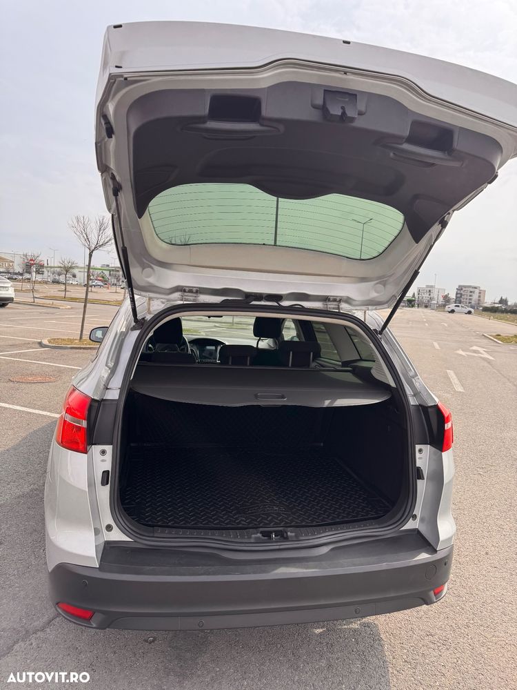 Ford Focus 1.5 TDCi DPF Start-Stopp-System Trend - 9