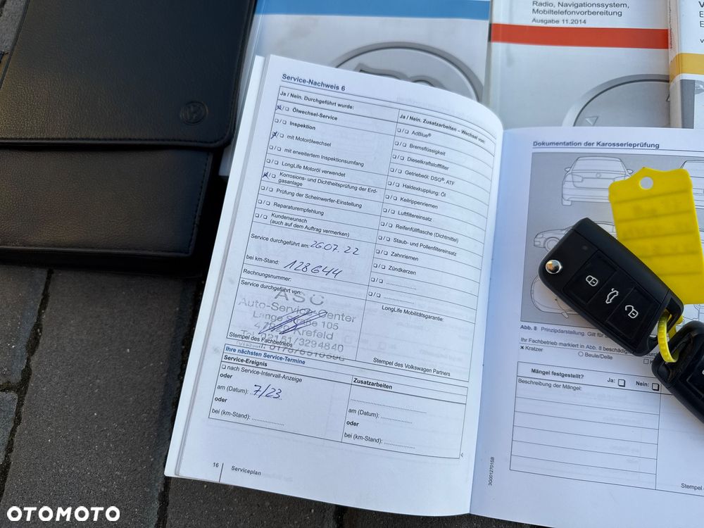 Volkswagen Golf 2.0 TDI BlueMotion Technology Cup - 37