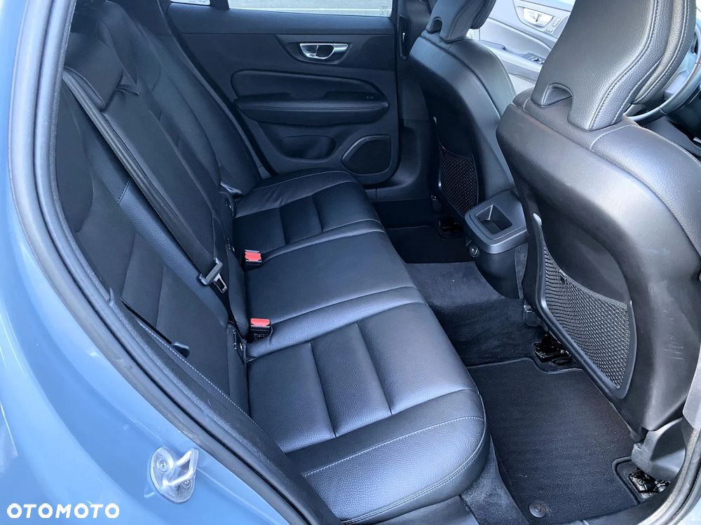 Volvo V60 Cross Country Plus B4 D AWD - 12
