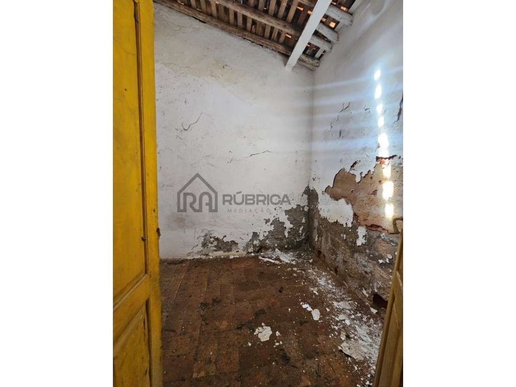 Ruina no centro de Salir com imenso potencial! - Grande imagem: 4/18