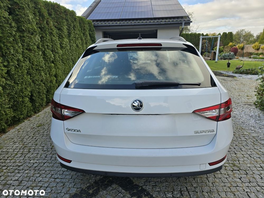 Skoda Superb 2017 photo 4