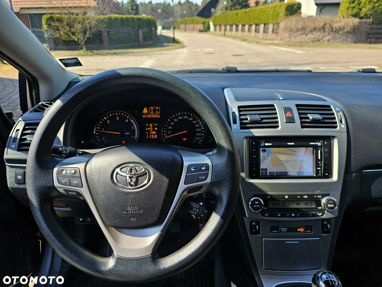 Toyota Avensis Combi 2.0 D-4D - 15