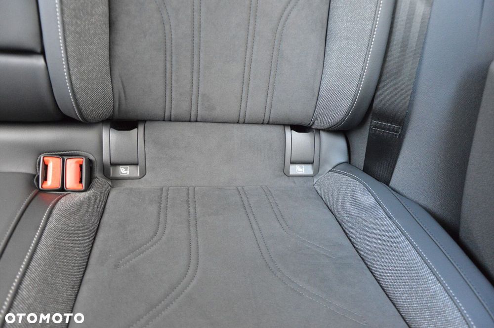 Volkswagen Golf - 26