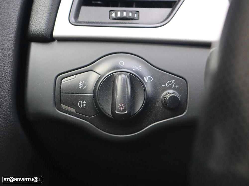 Audi A4 Avant 2.0 TDI - 13