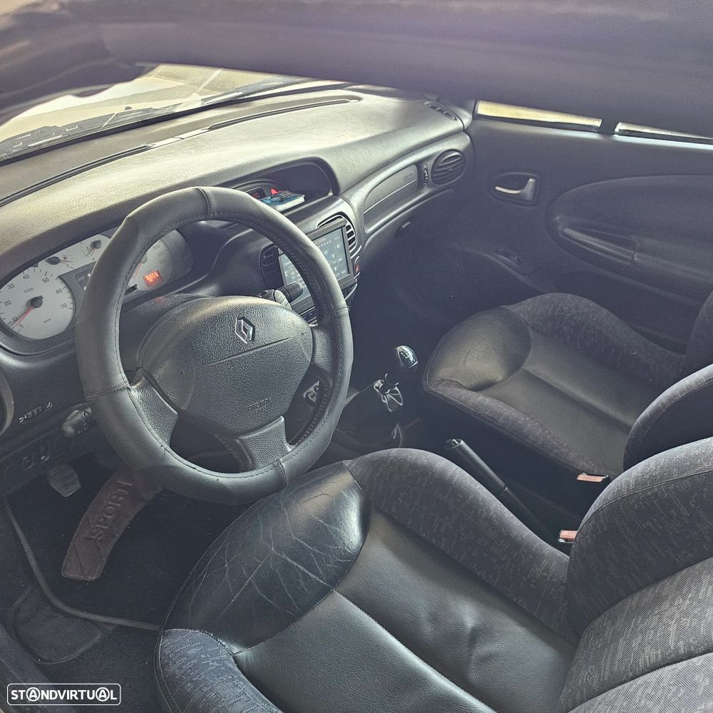Renault Mégane Cabrio ver-1-4-16v-privil-ge - 31