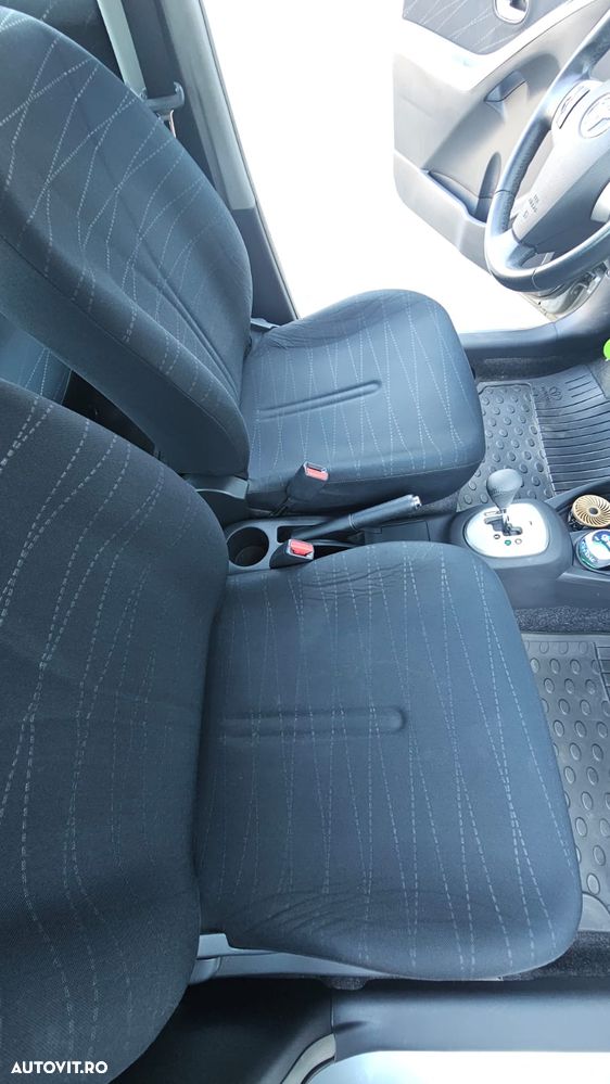 Toyota Yaris 1.3 Aut Luna - 13