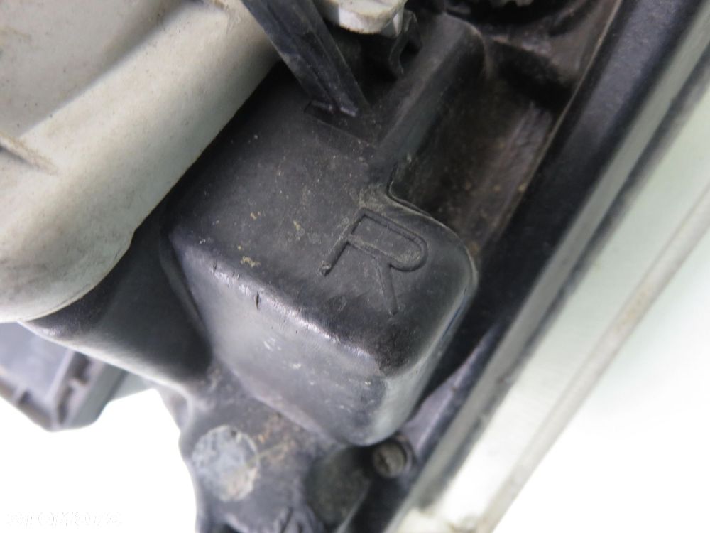 LAMPA PRAWA PRZEDNIA TOYOTA AVENSIS II T25 XENON - 7