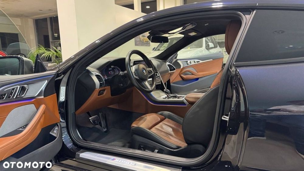BMW Seria 8 - 22