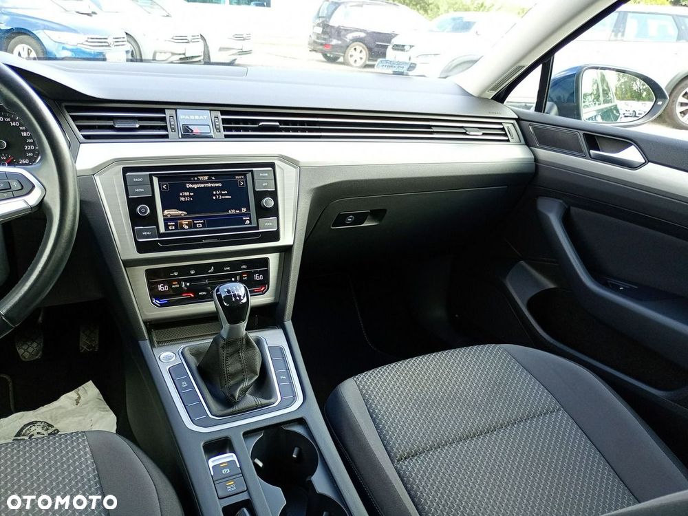 Volkswagen Passat Variant 2.0 TDI EVO Essence - 15