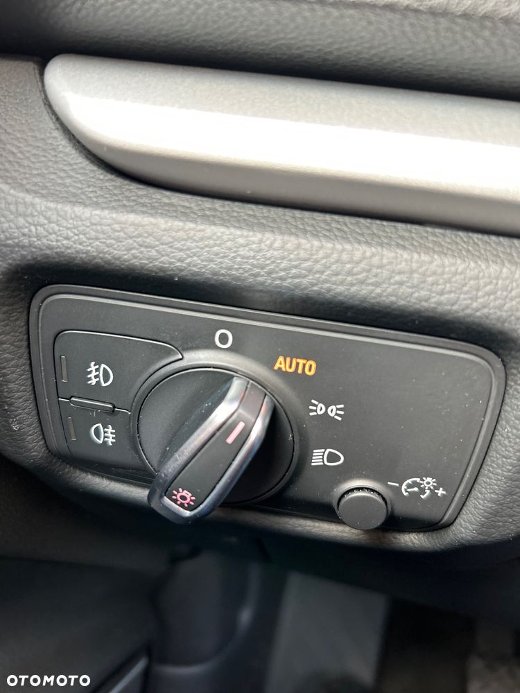Audi A3 1.8 TFSI Ambiente - 25