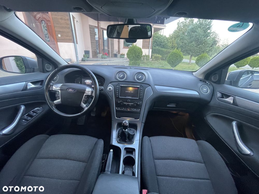 Ford Mondeo - 13