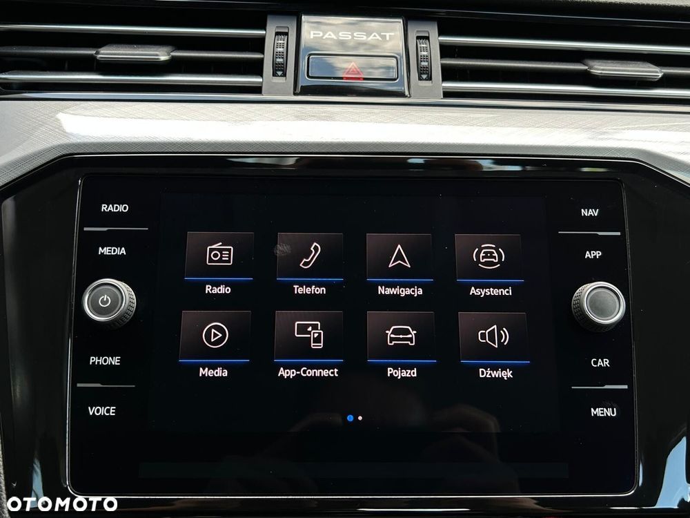 Volkswagen Passat - 26