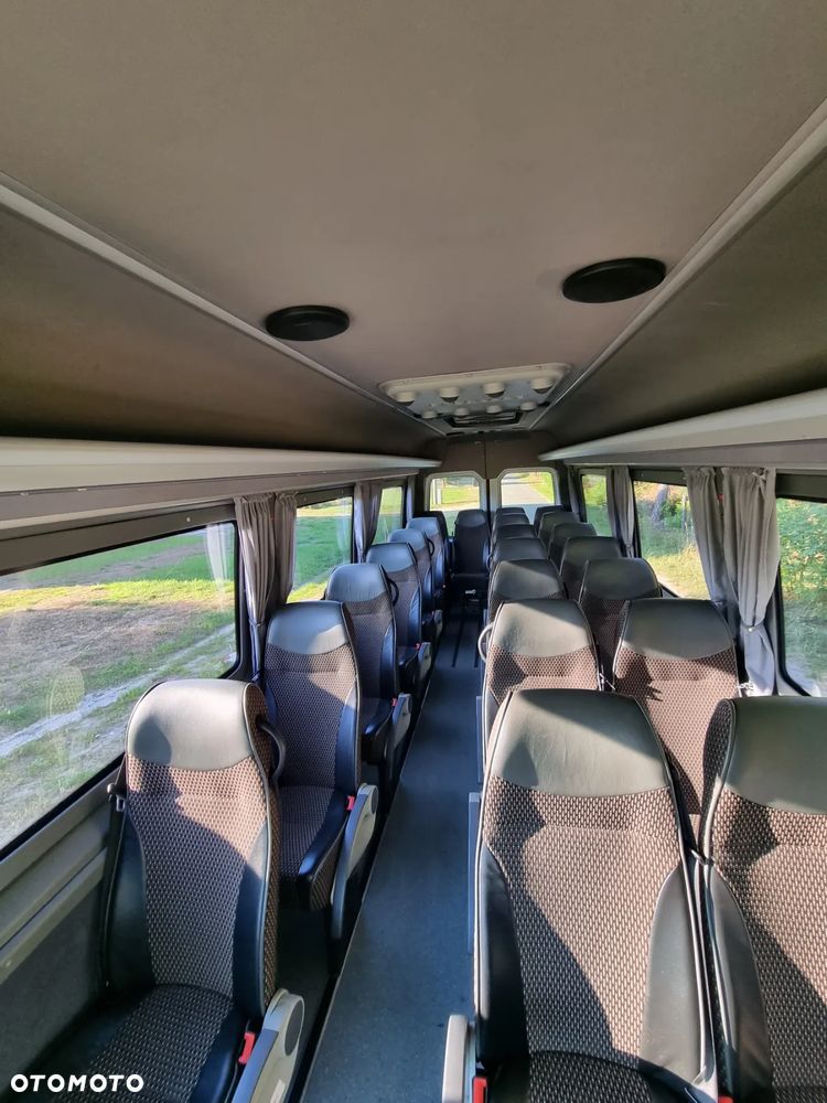 Mercedes-Benz Sprinter - 22