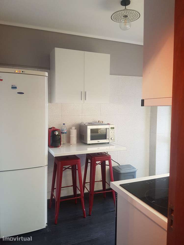 Arrendar alugar quarto Aveiro, 500m da Universidade. 4 Estudante. - Grande imagem: 3/13