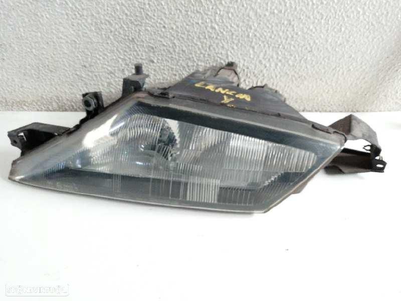 FAROL ESQUERDO LANCIA YPSILON 101 - 1