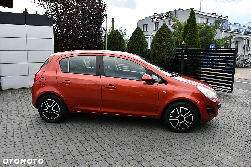 Opel Corsa 1.4 16V Innovation - 25