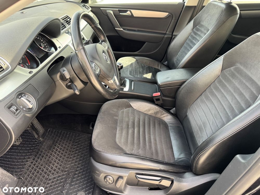 Volkswagen Passat Variant 1.6 TDI BlueMotion Technology Highline - 13