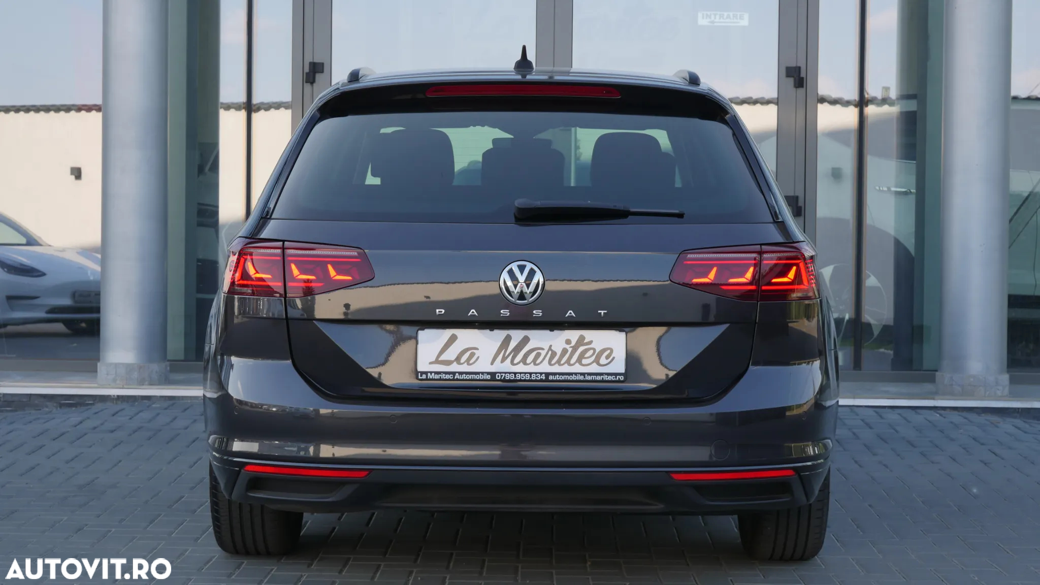 Volkswagen Passat Variant 2.0 TDI SCR DSG Business - 12