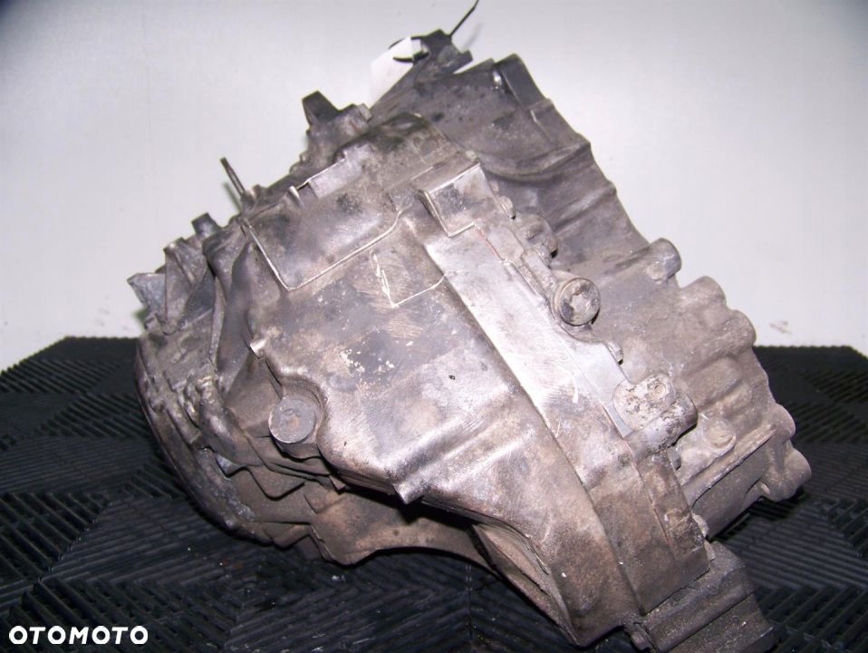 VOLVO XC90 2.4 D5 SKRZYNIA OBUDOWA 30783229 TF80SC - 7