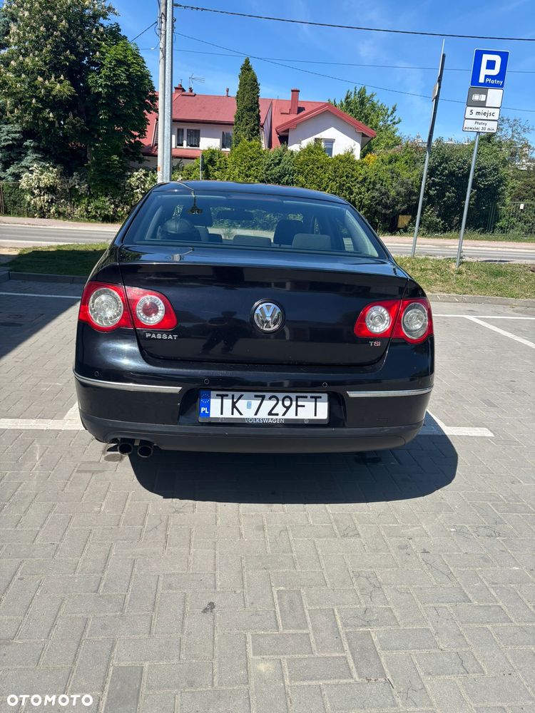 Volkswagen Passat 1.8 TSI Trendline - 4
