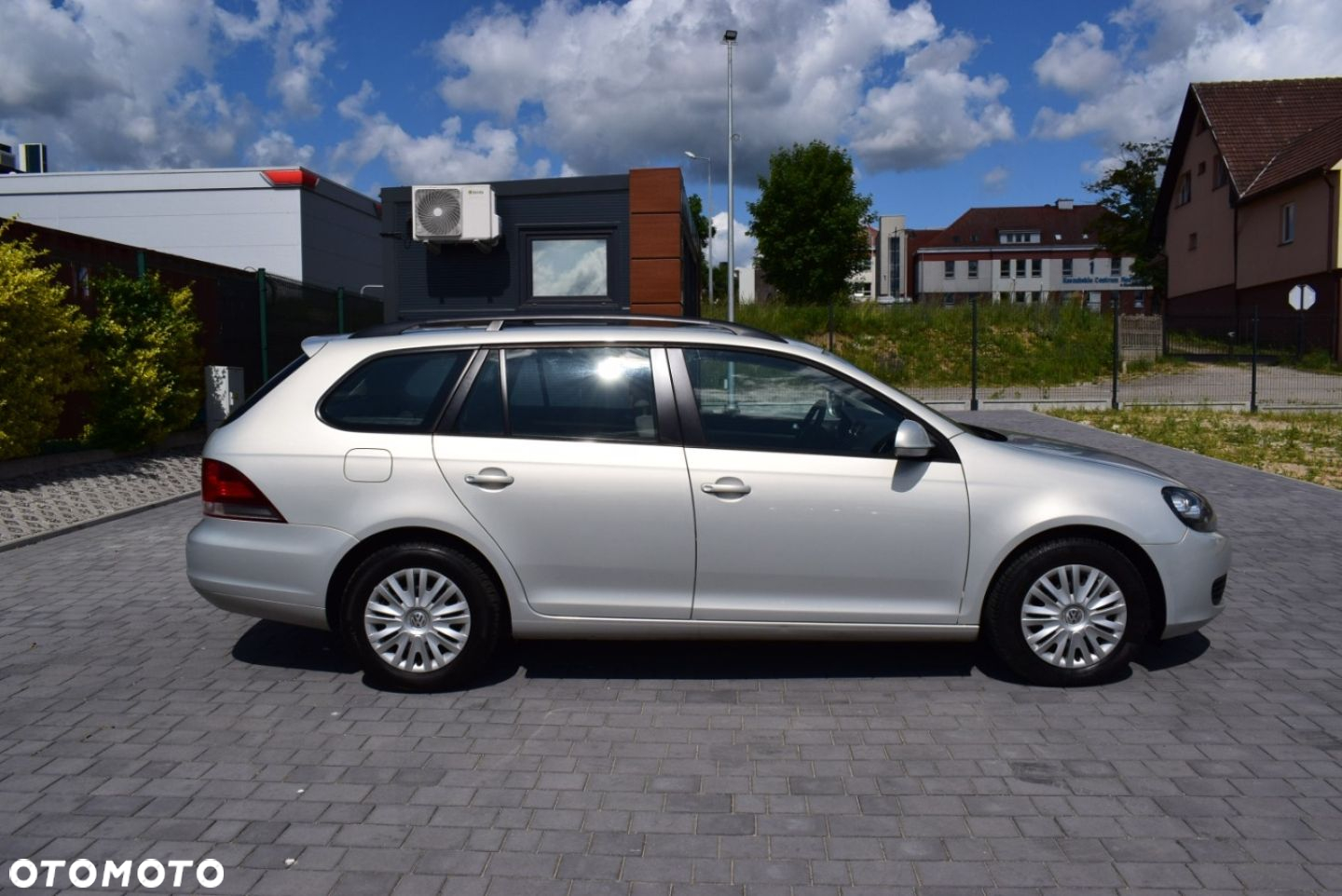 Volkswagen Golf - 6