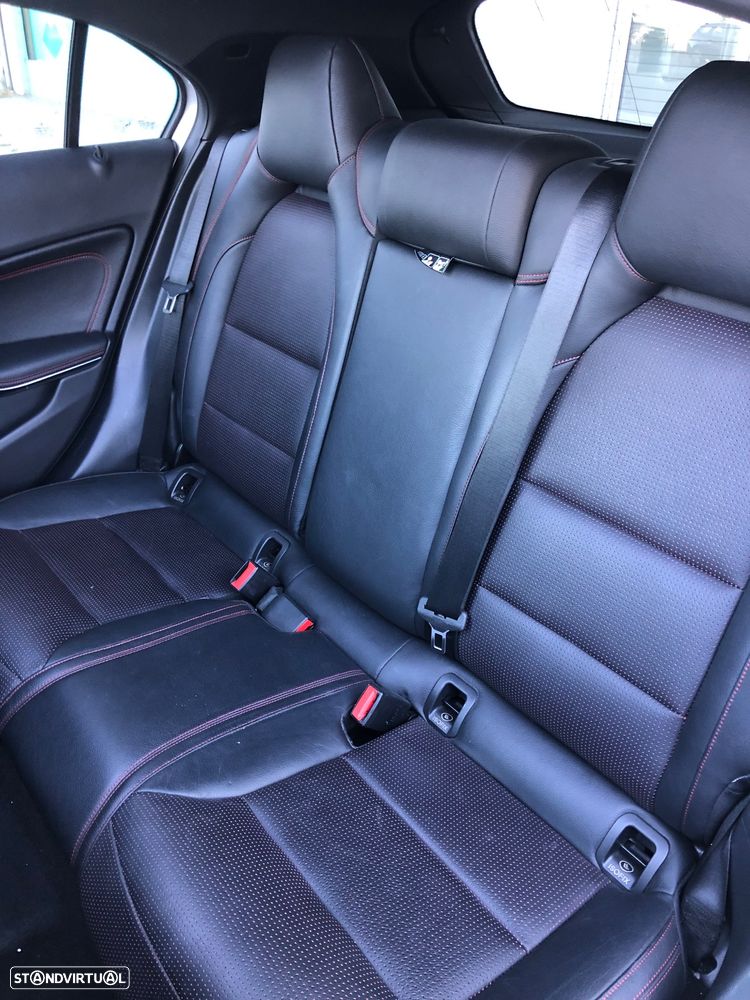 Mercedes-Benz A 180 d 7G-DCT AMG Line - 36