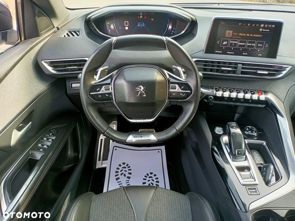 Peugeot 3008 1.2 PureTech GPF Allure S&S EAT8 - 19