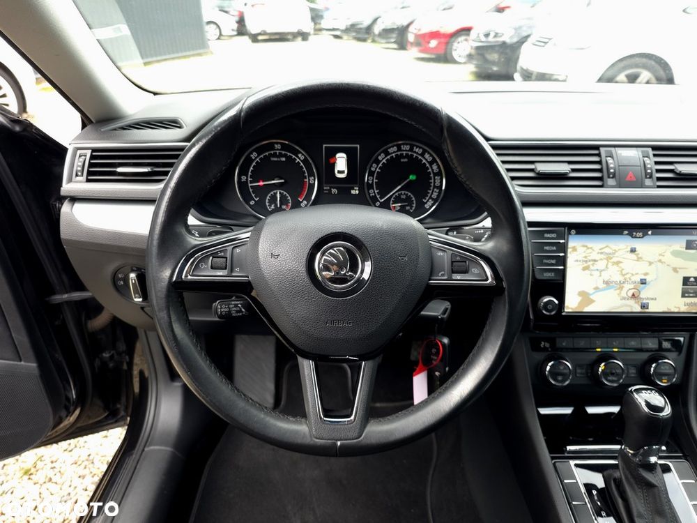 Skoda Superb 2.0 TDI Style DSG - 17