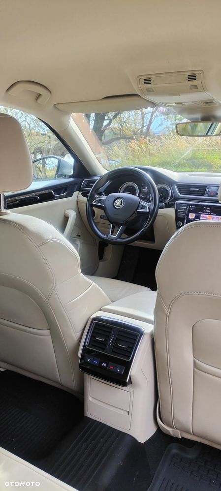 Skoda Superb 2.0 TDI L&K DSG - 29