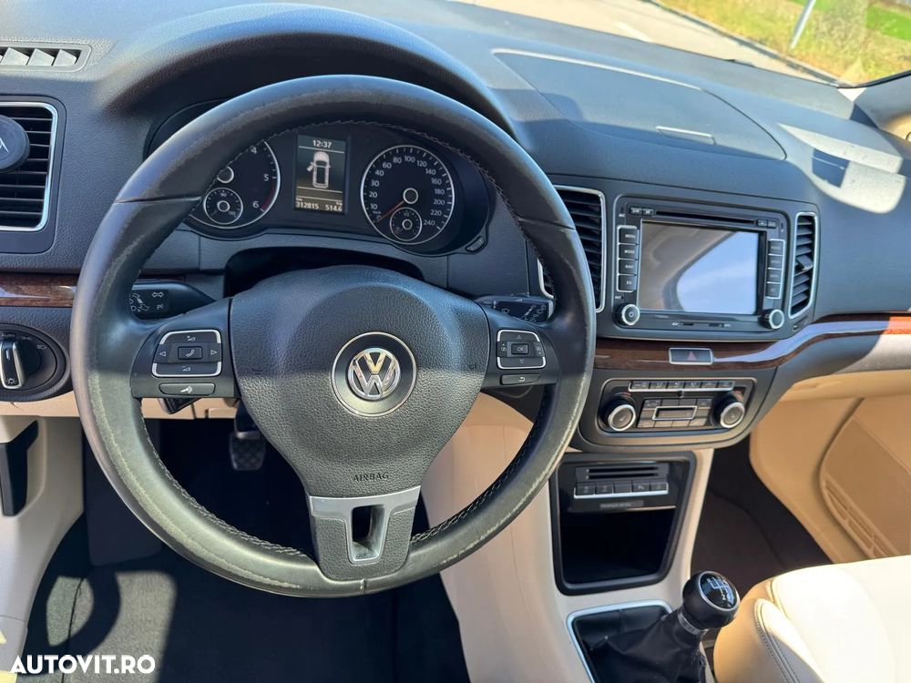 Volkswagen Sharan 2.0 TDI Blue Motion Highline - 32