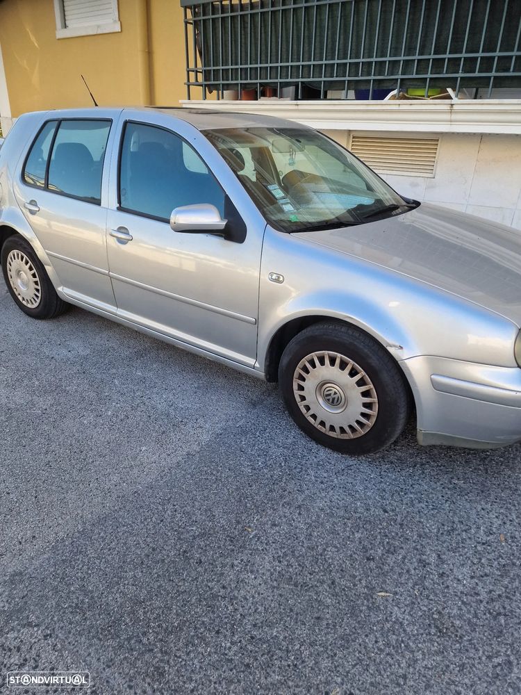 VW Golf - 5