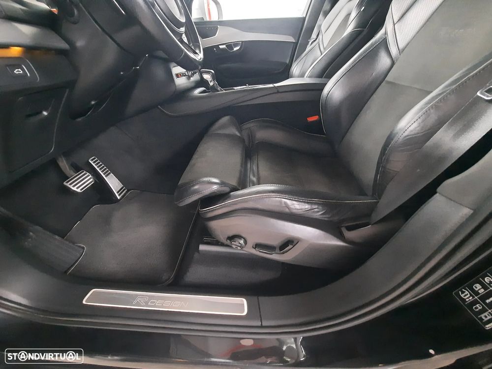 Volvo XC 90 2.0 D4 R-Design - 26