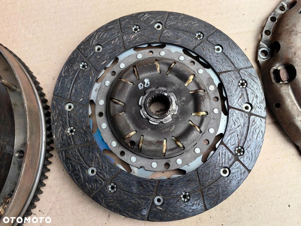 Sprzęgło kompletne OPEL Astra H Zafira B Vectra C 1.9 CDTI DIESEL 55568172 - 4