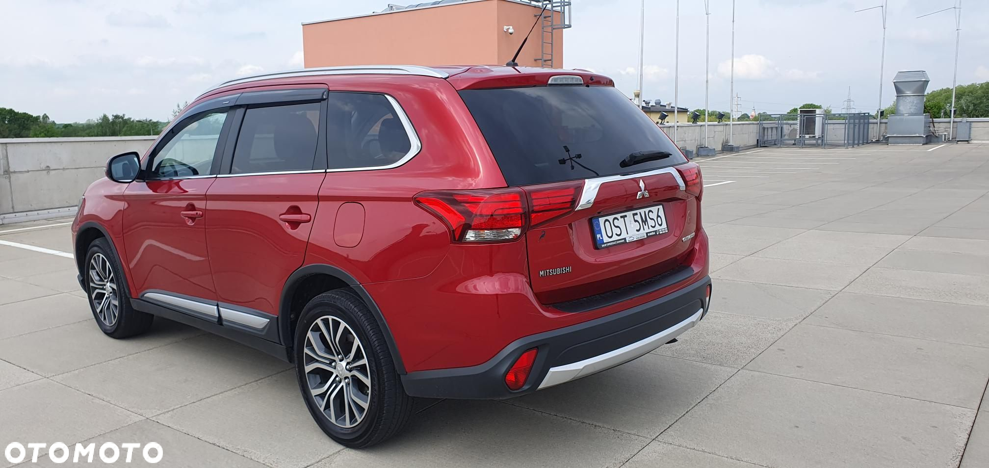 Mitsubishi Outlander 2.2 DI-D 4WD Automatik Edition 100+ - 4