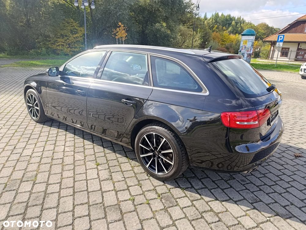 Audi A4 Avant 2.0 TDI DPF Ambiente - 11