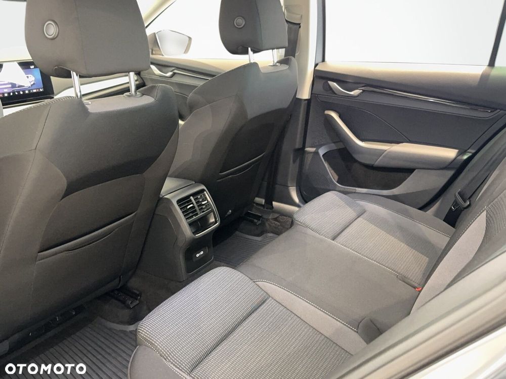 Skoda Octavia 2.0 TDI Selection DSG - 14