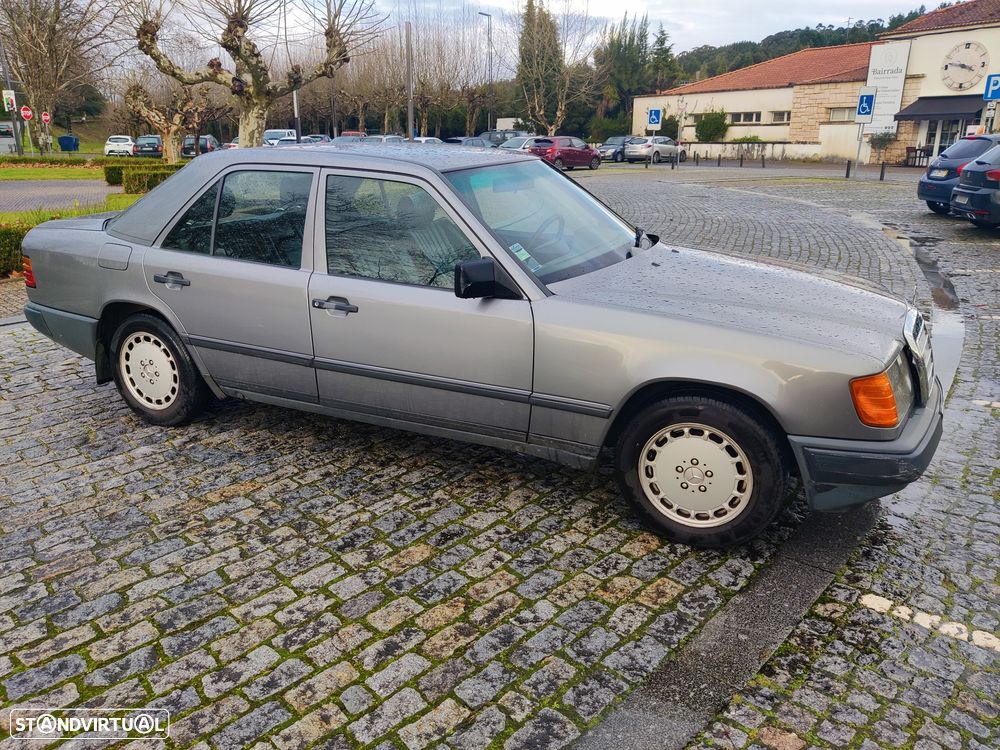 Mercedes-Benz W124 (1984-1997) 300 TD - 4