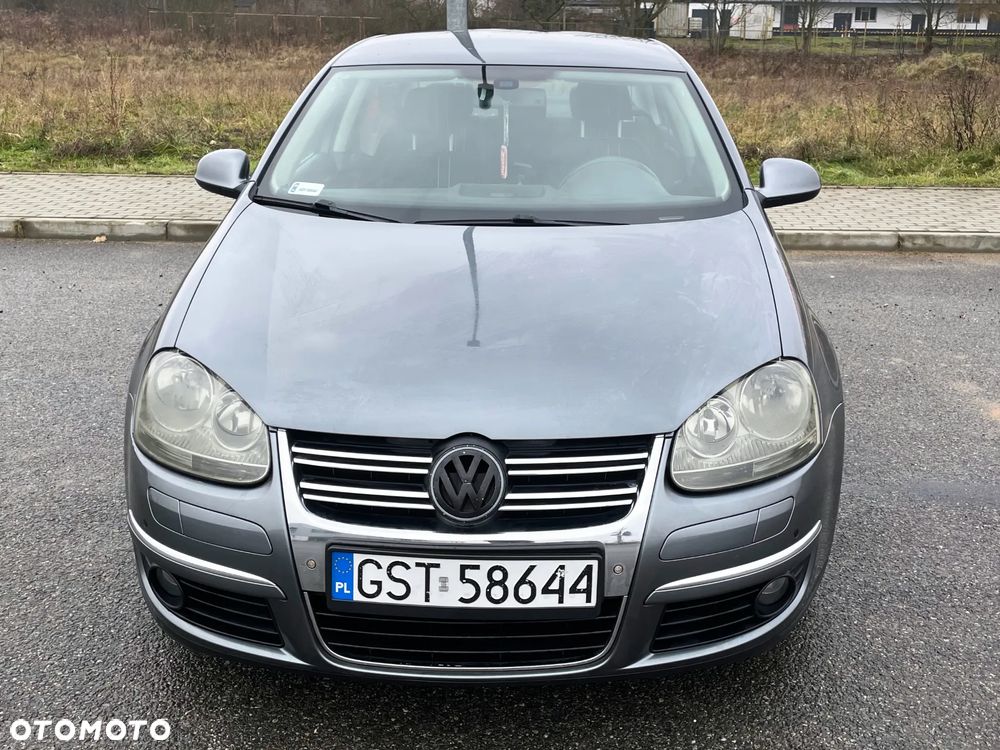 Volkswagen Jetta 1.6 TDI Highline Perfectline - 1