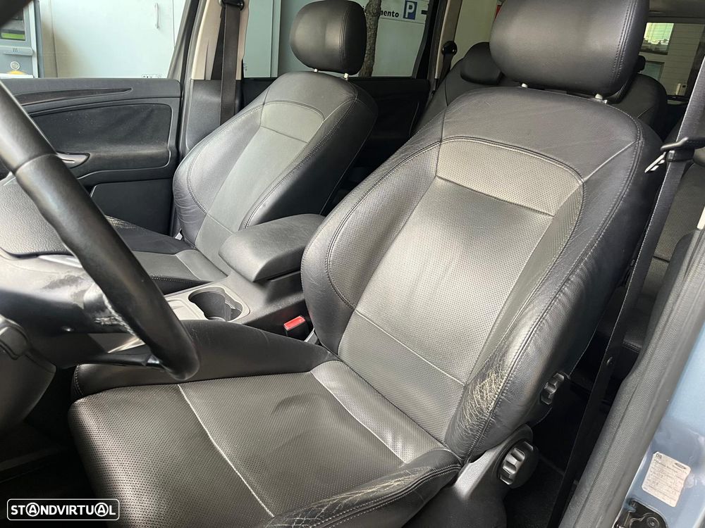 Ford S-Max 2.0 TDCi Titanium 7L — fotografia 9