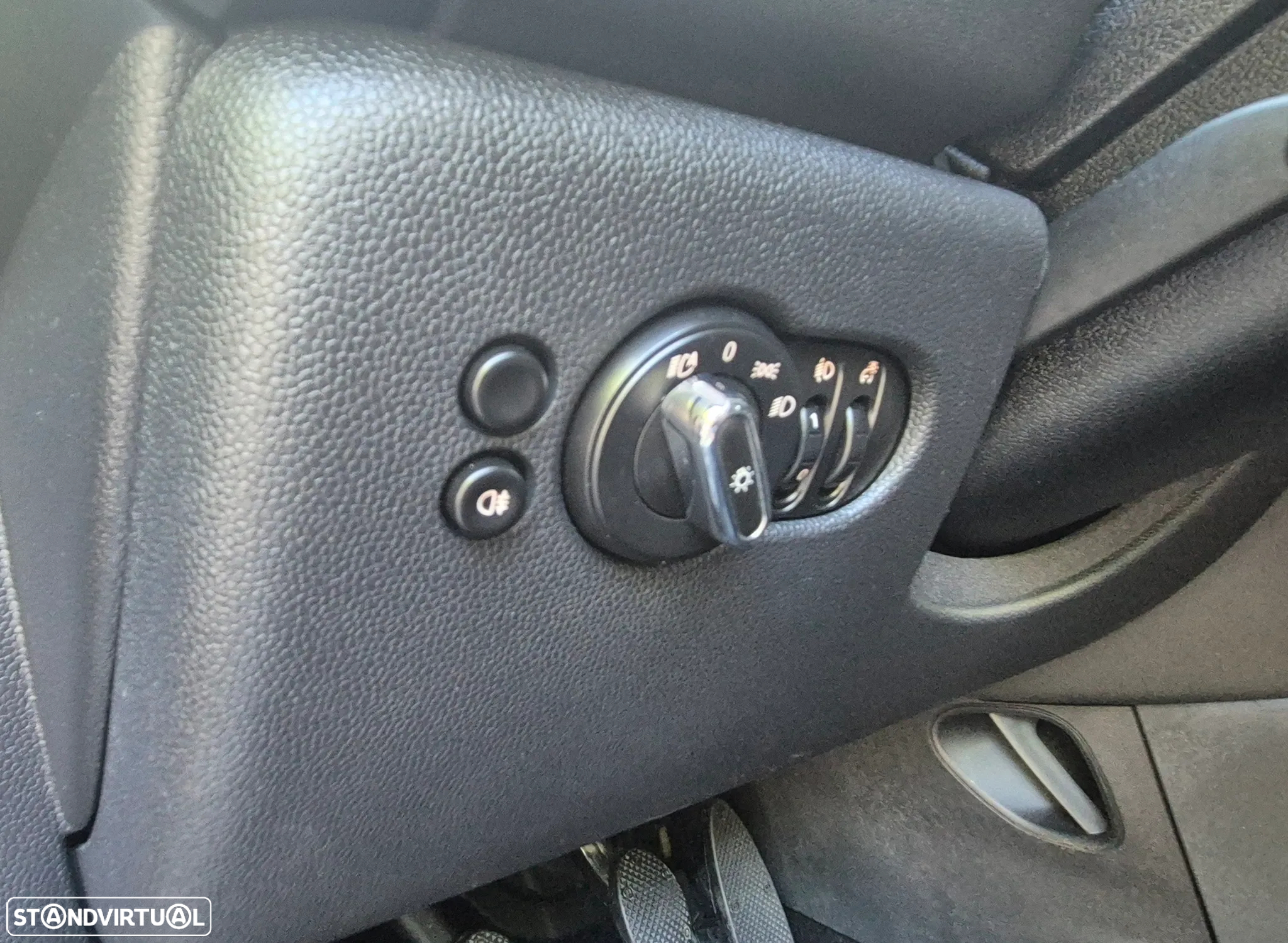 MINI 5 Portas One D - 17