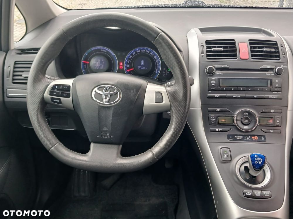 Toyota Auris - 18