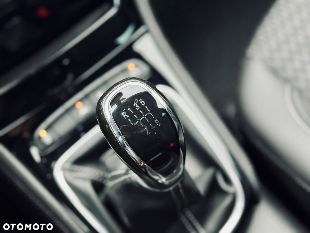 Opel Astra 1.4 Turbo Innovation - 26