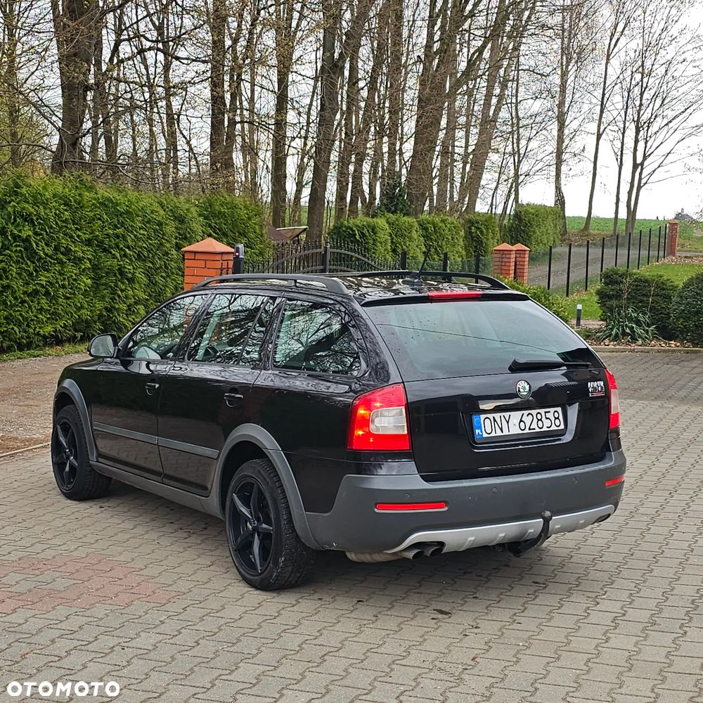Skoda Octavia 2.0 TDI DPF Scout 4x4 - 4