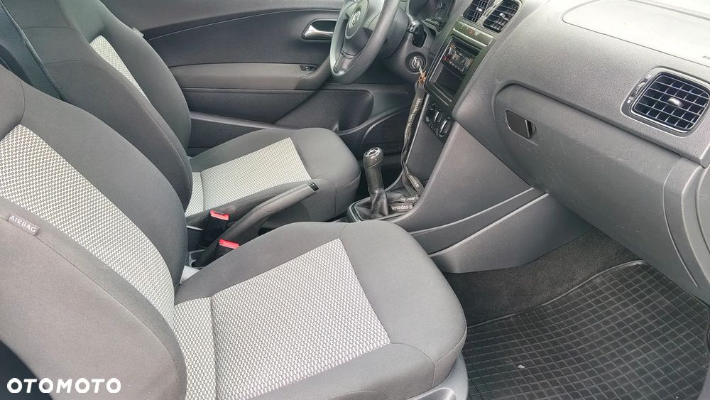 Volkswagen Polo - 17
