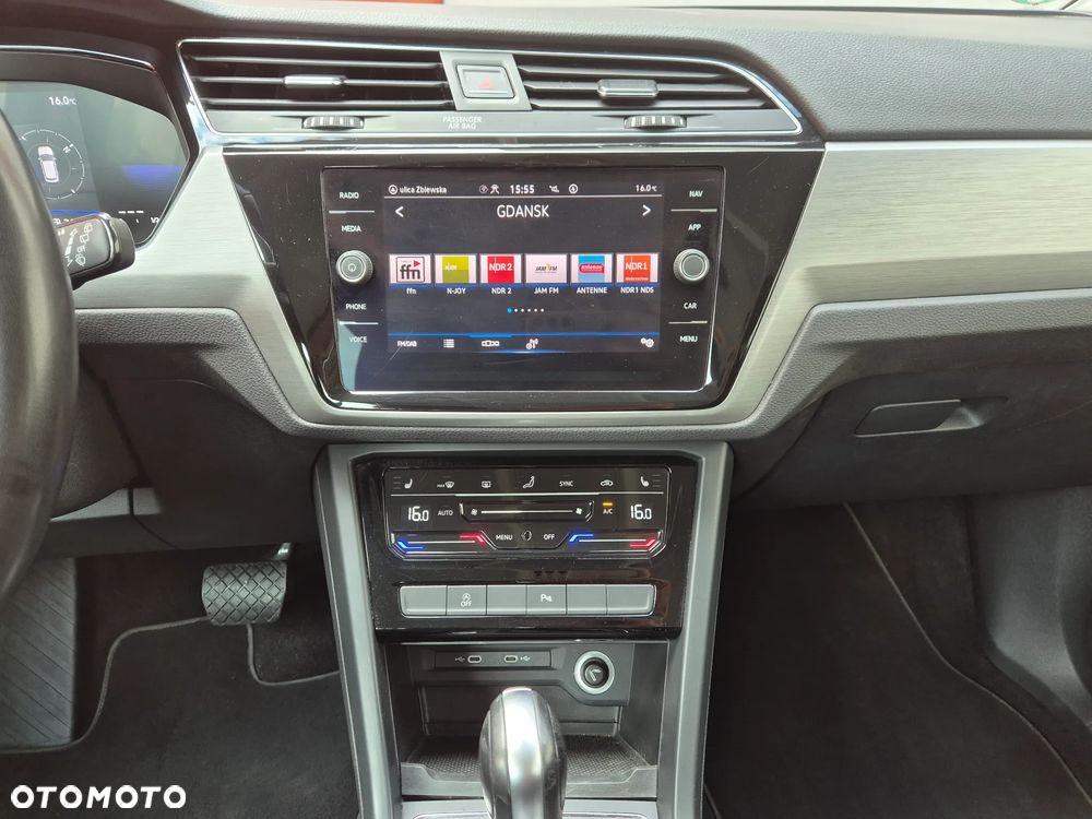 Volkswagen Touran 2.0 TDI SCR (BlueMotion Technology) DSG Comfortline - 29