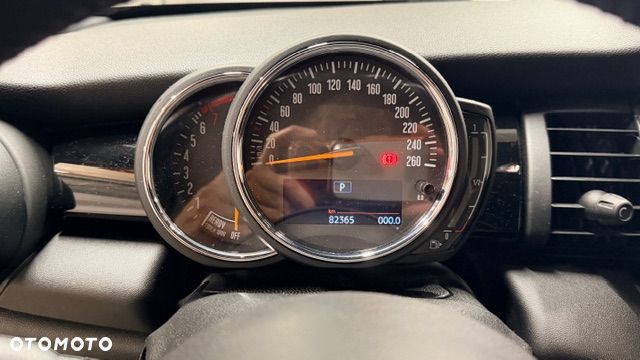 MINI Cooper Standard - 18